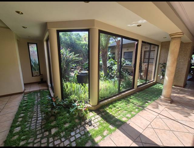 4 BEDROOM HOUSE FOR SALE IN VANDERBIJLPARK SW 5